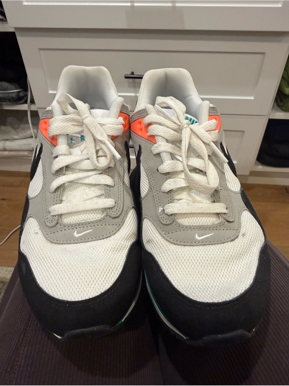 Nike women’s White Black Teal Accent Sneakers with Orange Eyelets - Picture 2 of 6